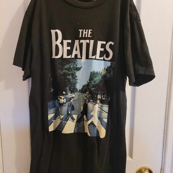 3/$50 The Beatles Abby Road. Vintage short sleeve T unisex size small - Picture 2 of 4